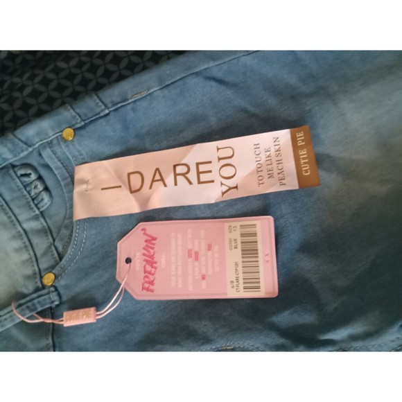 NEW CUTIE PIE JEANS SKINNY, FLARED, STRETCH, DENIM, 33" WAIST, BLUE,  SIZE 13 - Picture 5 of 6
